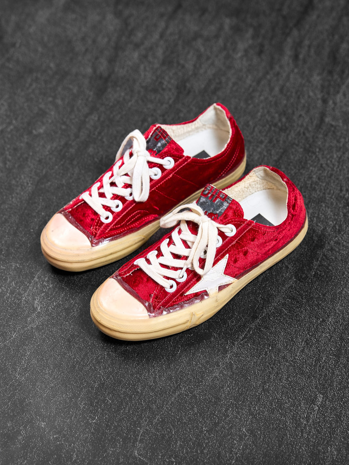 Golden Goose V-Star2 Red Velvet Low Top Size 36