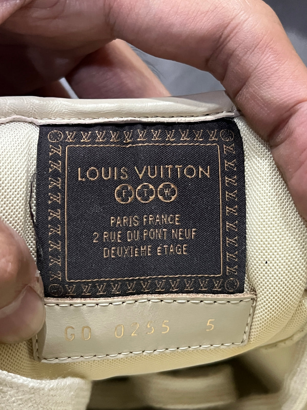 Louis Vuitton Run Away Sneakers Cream Leather Natural Cowhide Trim US 5