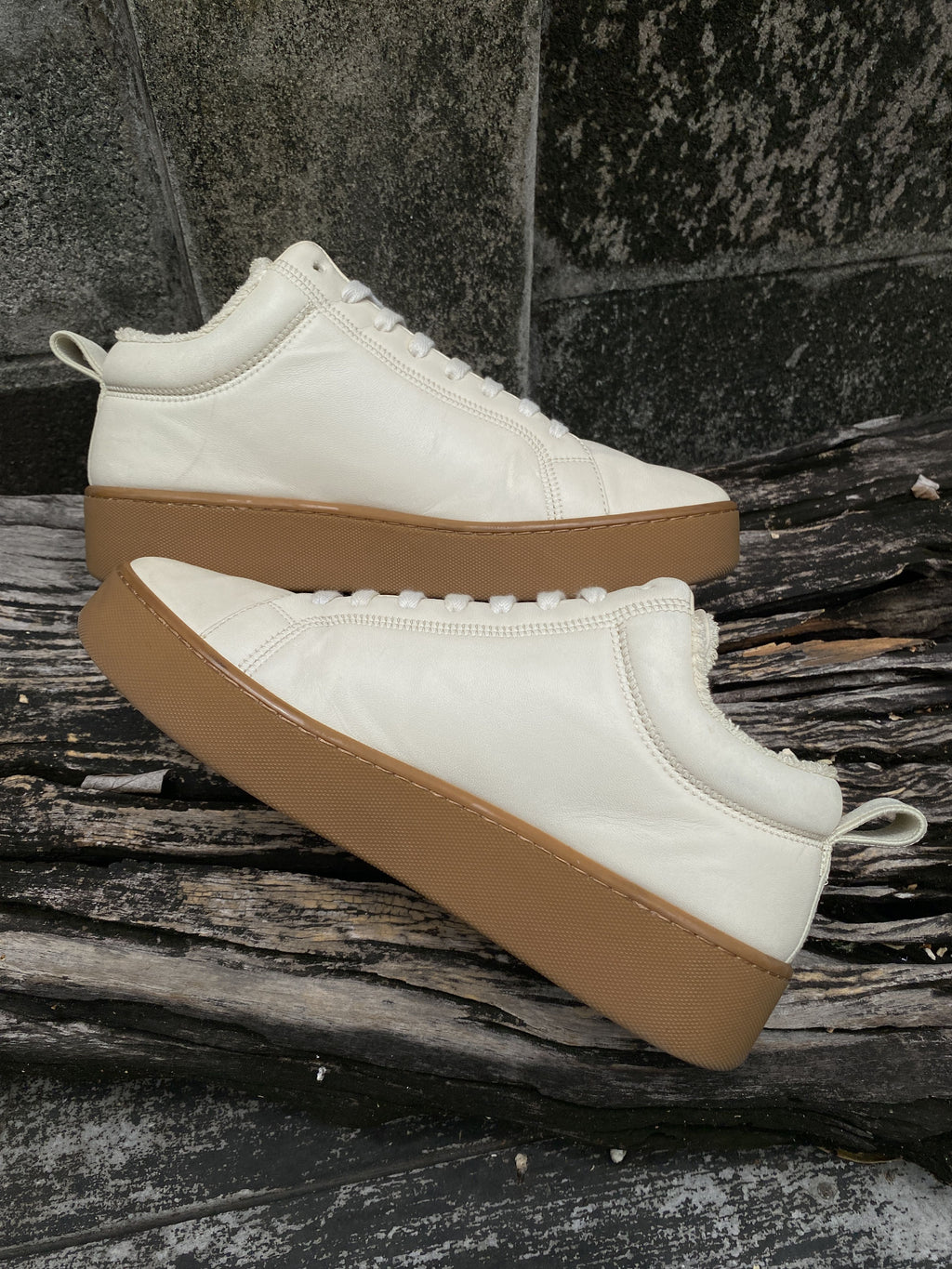 Bottega Veneta Leather Gum Sole Sneakers EU 41