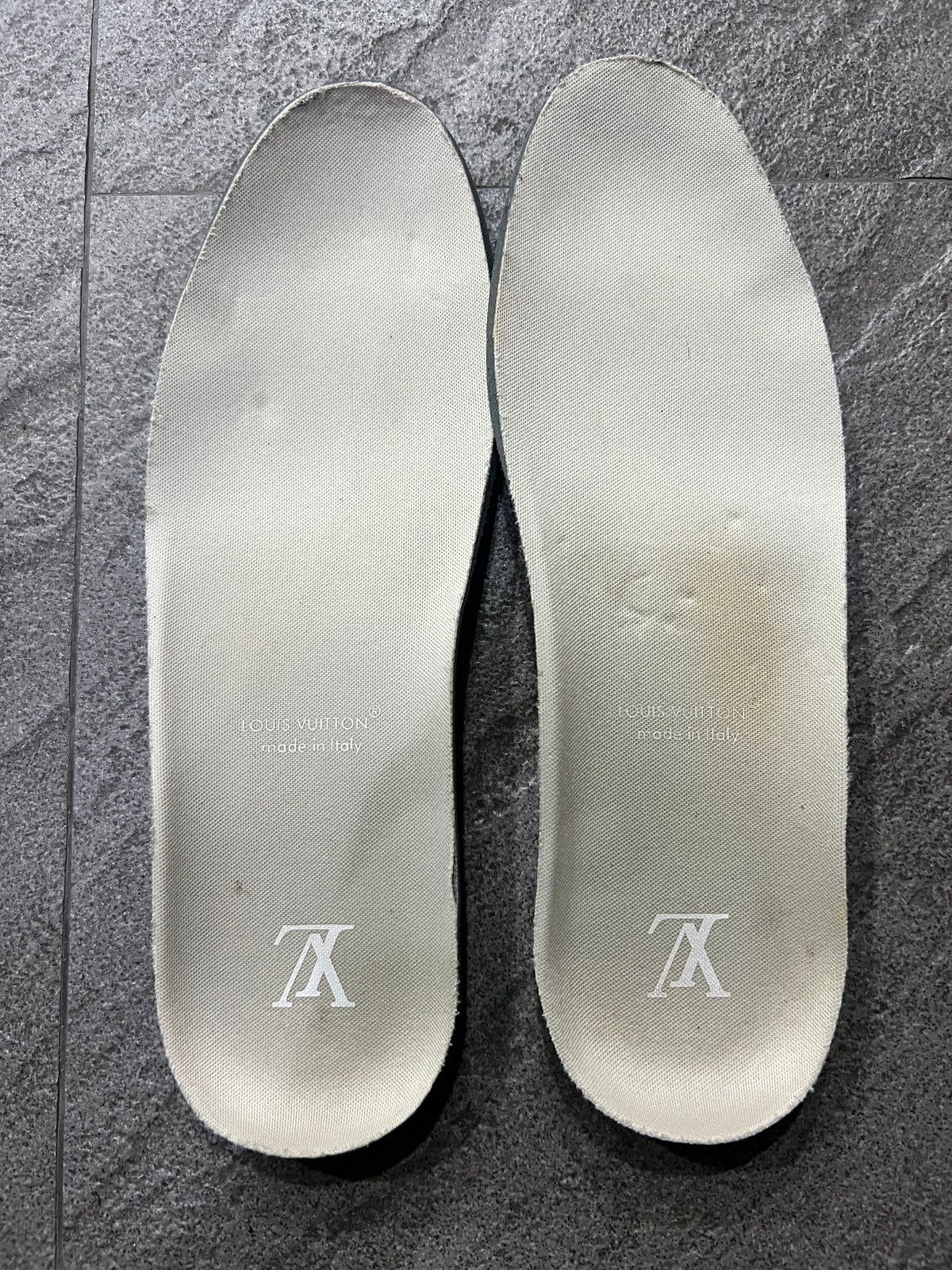 Louis Vuitton Run Away Sneakers Cream Leather Natural Cowhide Trim US 5