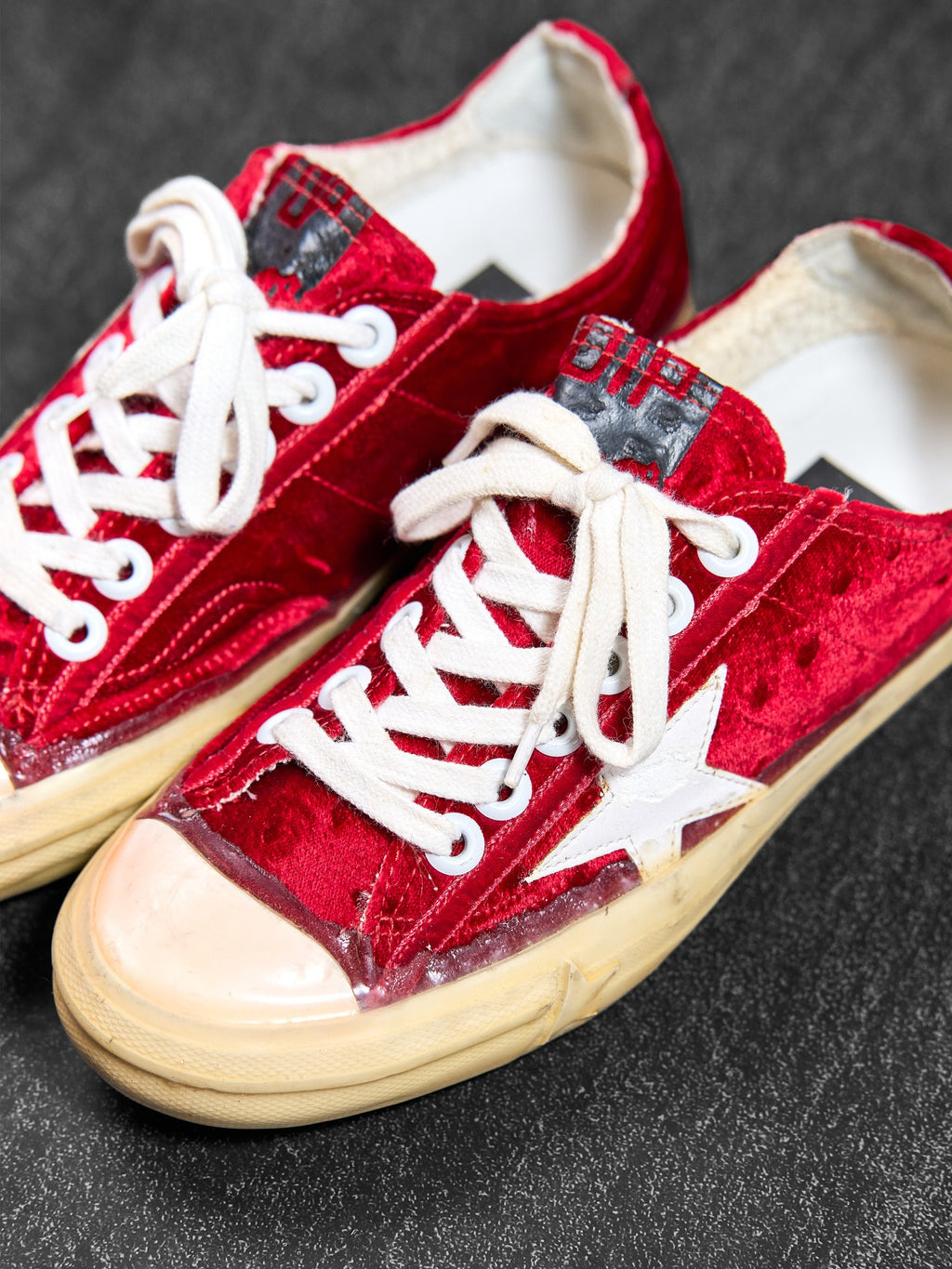 Golden Goose V-Star2 Red Velvet Low Top Size 36