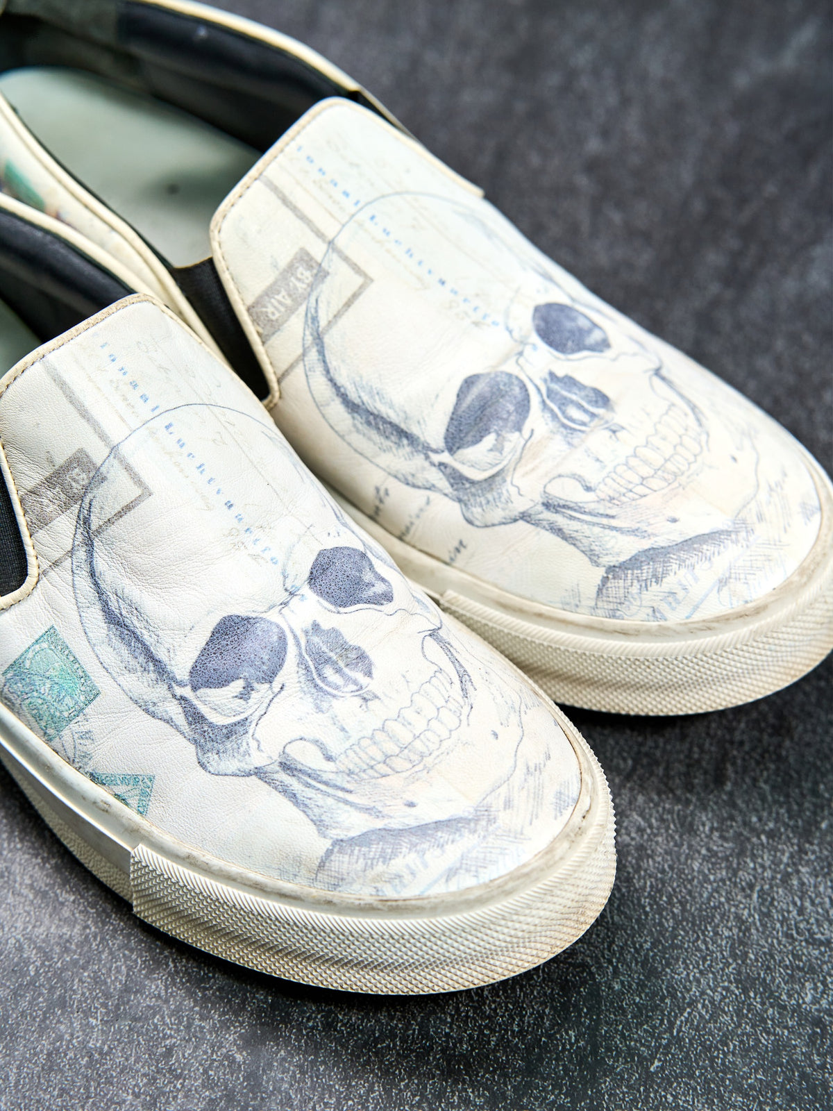 Alexander McQueen Skull Print Slip-On Sneakers White Leather EU 40