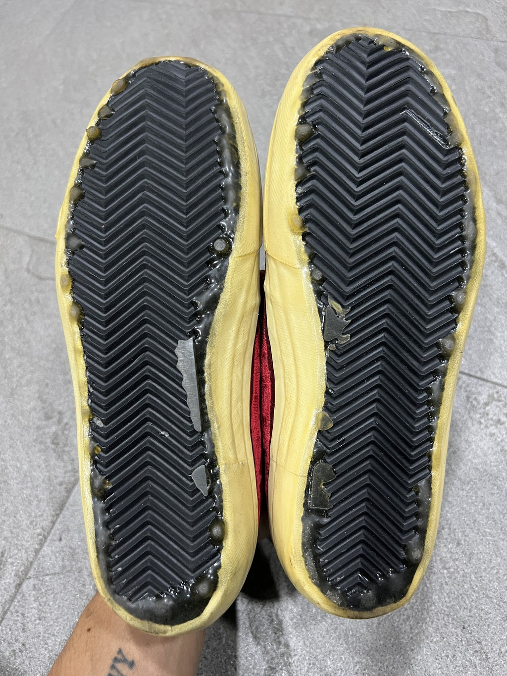 Golden Goose V-Star2 Red Velvet Low Top Size 36
