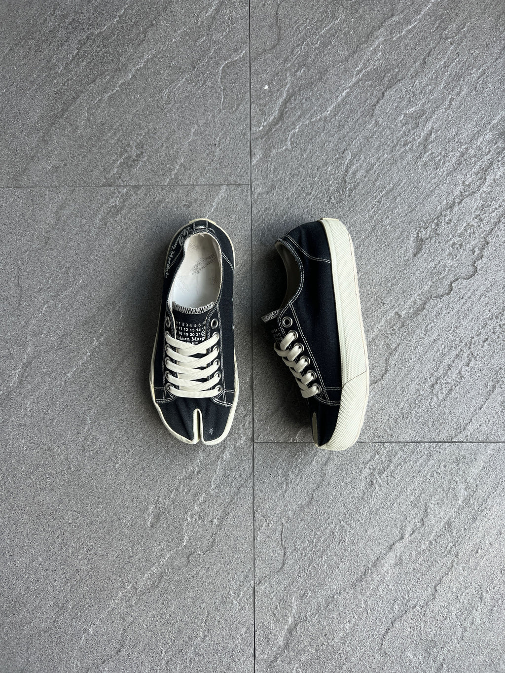 Maison Margiela 22 Tabi Canvas Sneakers Black EU35
