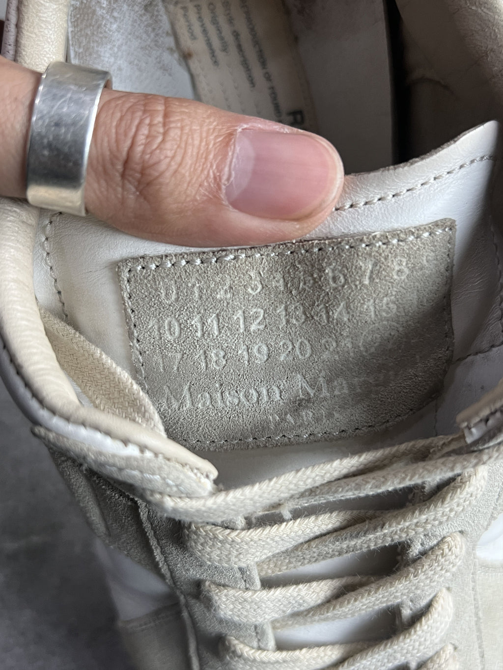 Maison Margiela Replica Archive White Grey GAT 40.5