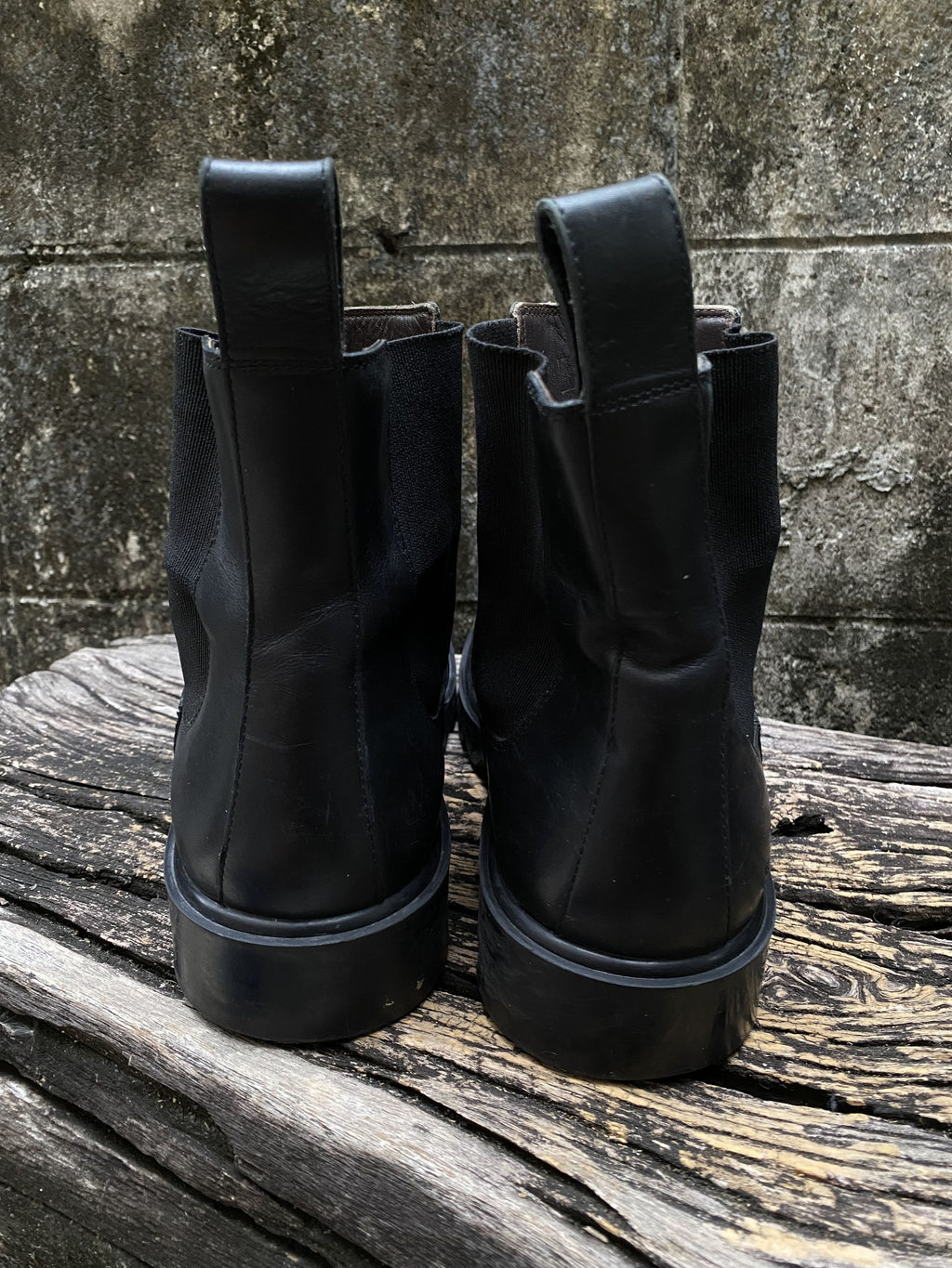 Bottega Veneta Tire Chelsea Boots Black Leather EU41