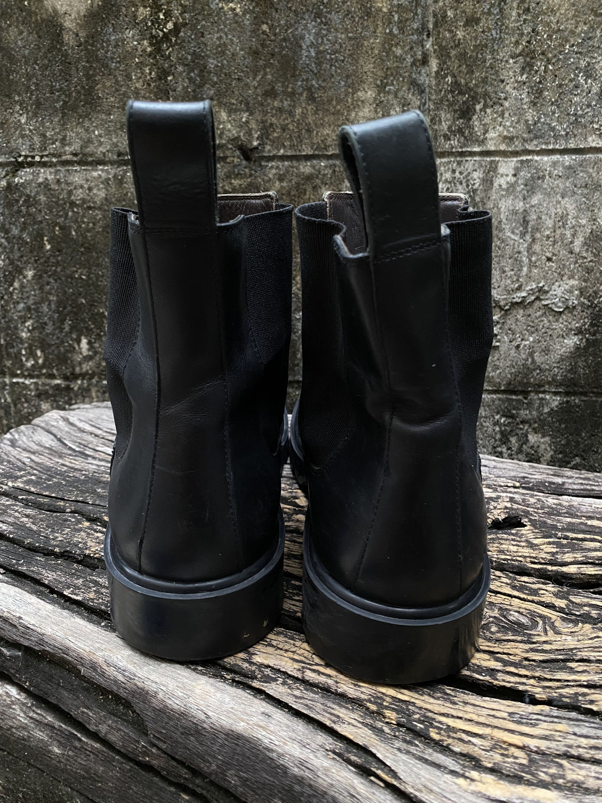 Bottega Veneta Tire Chelsea Boots Black Leather EU41