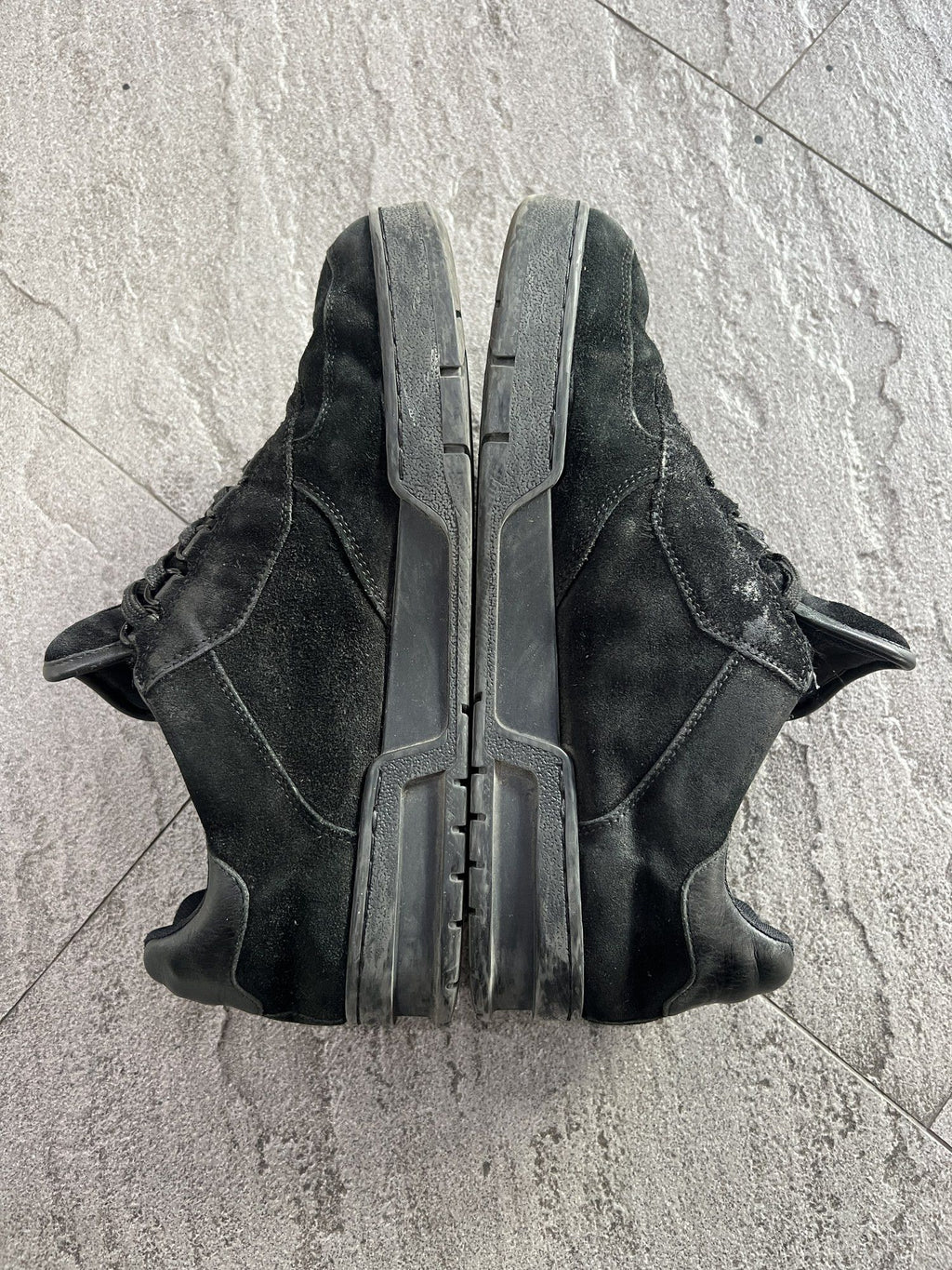 Louis Vuitton LV Trainer Black Suede UK 6.5