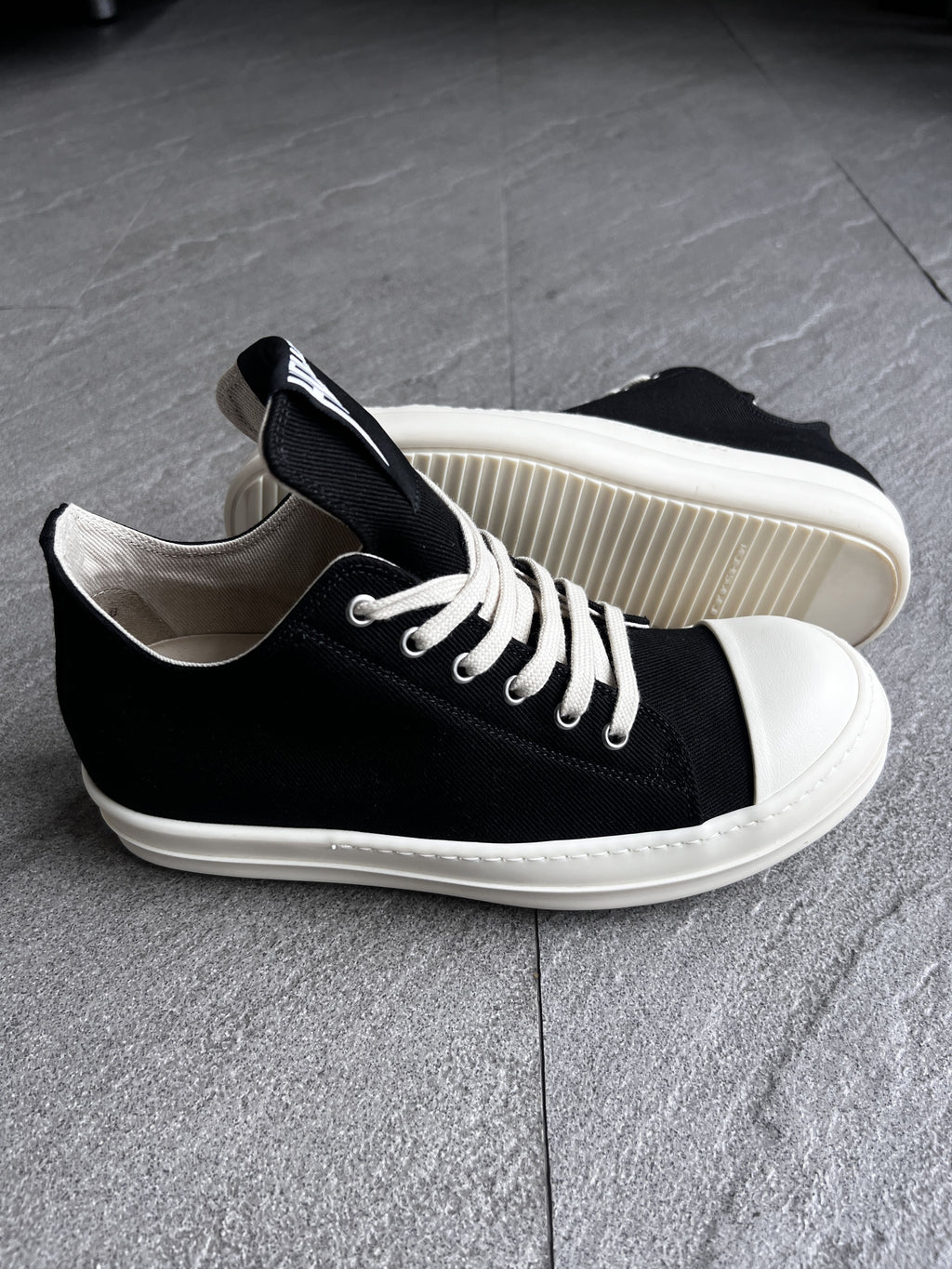 Rick Owens Hollywood Low Sneakers Black Milk EU40