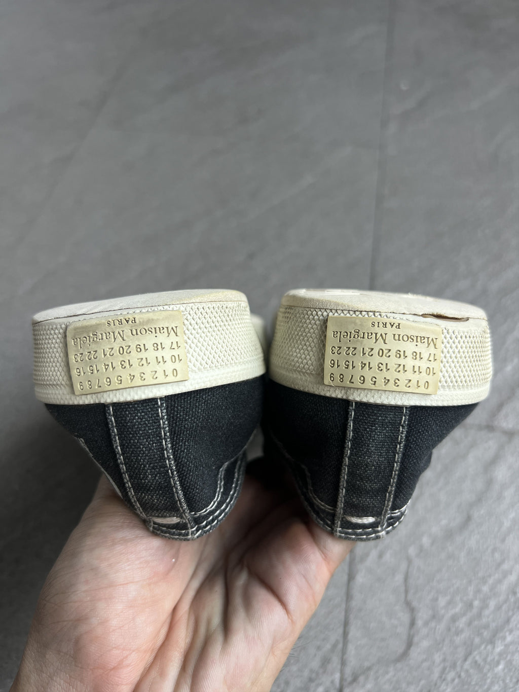 Maison Margiela 22 Tabi Canvas Sneakers Black EU35