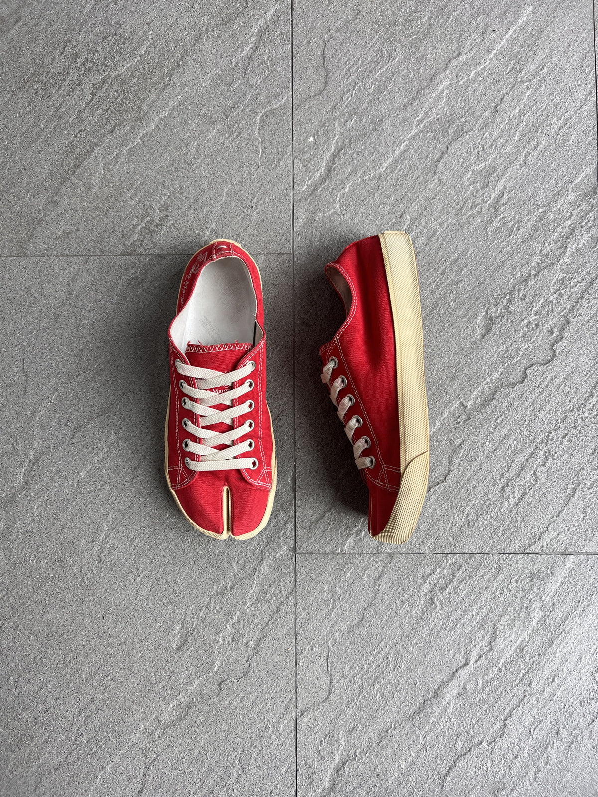 Maison Margiela Red Canvas Tabi Sneakers 27.5cm