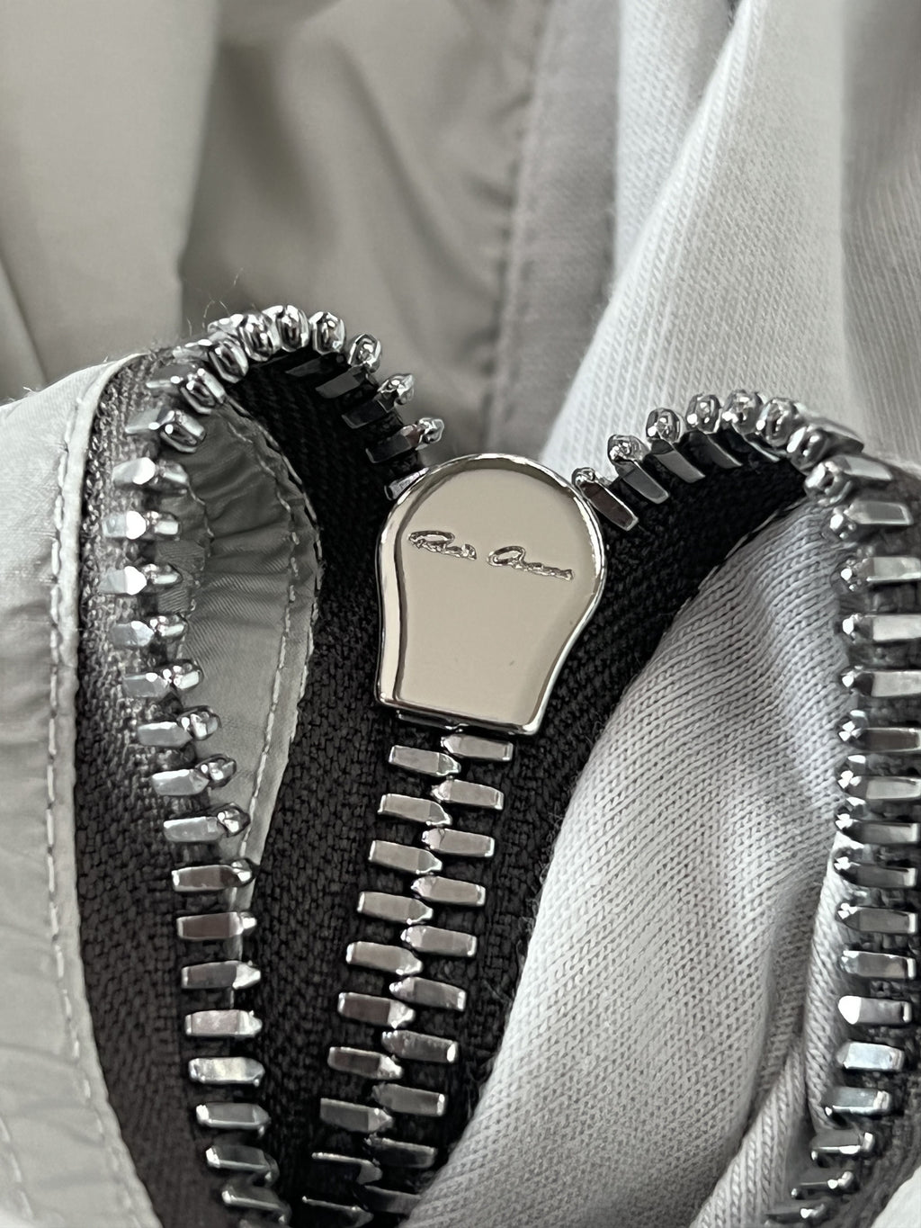Rick Owens Zip Pocket LS Tee Milk White Medium