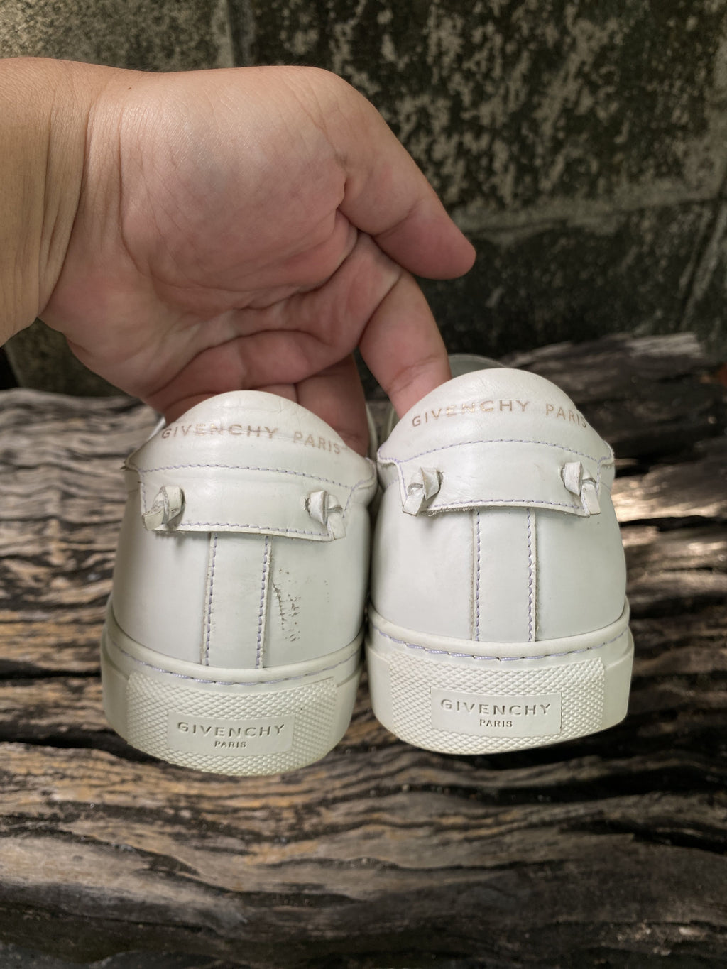 Givenchy White Leather Low-Top Sneakers EU 40