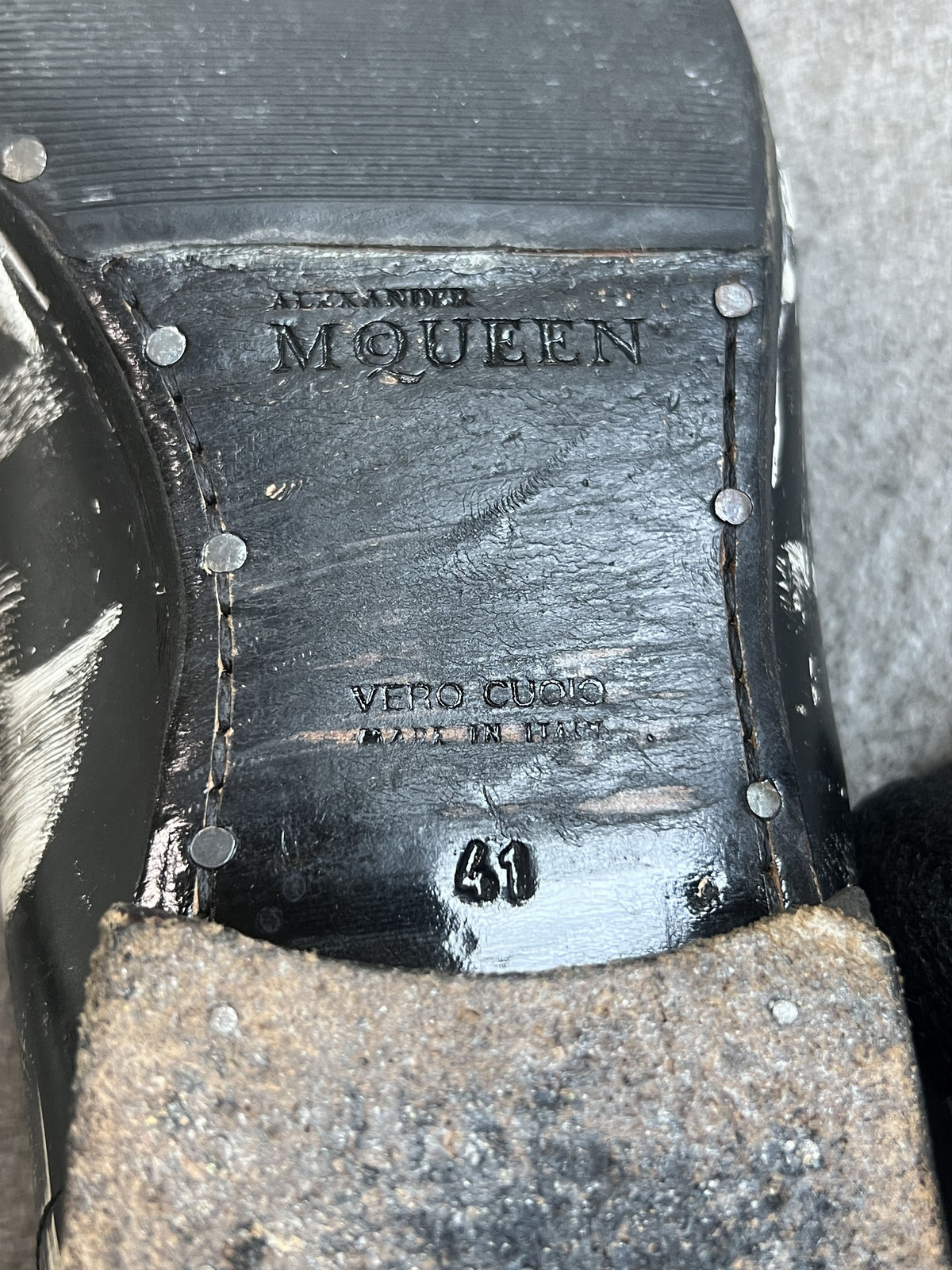 Alexander McQueen Skull Distressed Loafers EU41