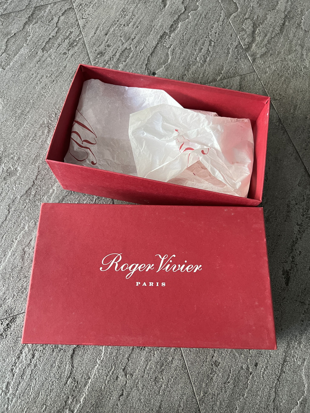 Roger Vivier Belle Vivier Beige Patent Block Heel 35.5