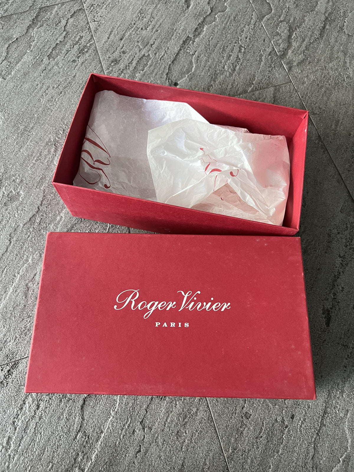 Roger Vivier Belle Vivier Beige Patent Block Heel 35.5