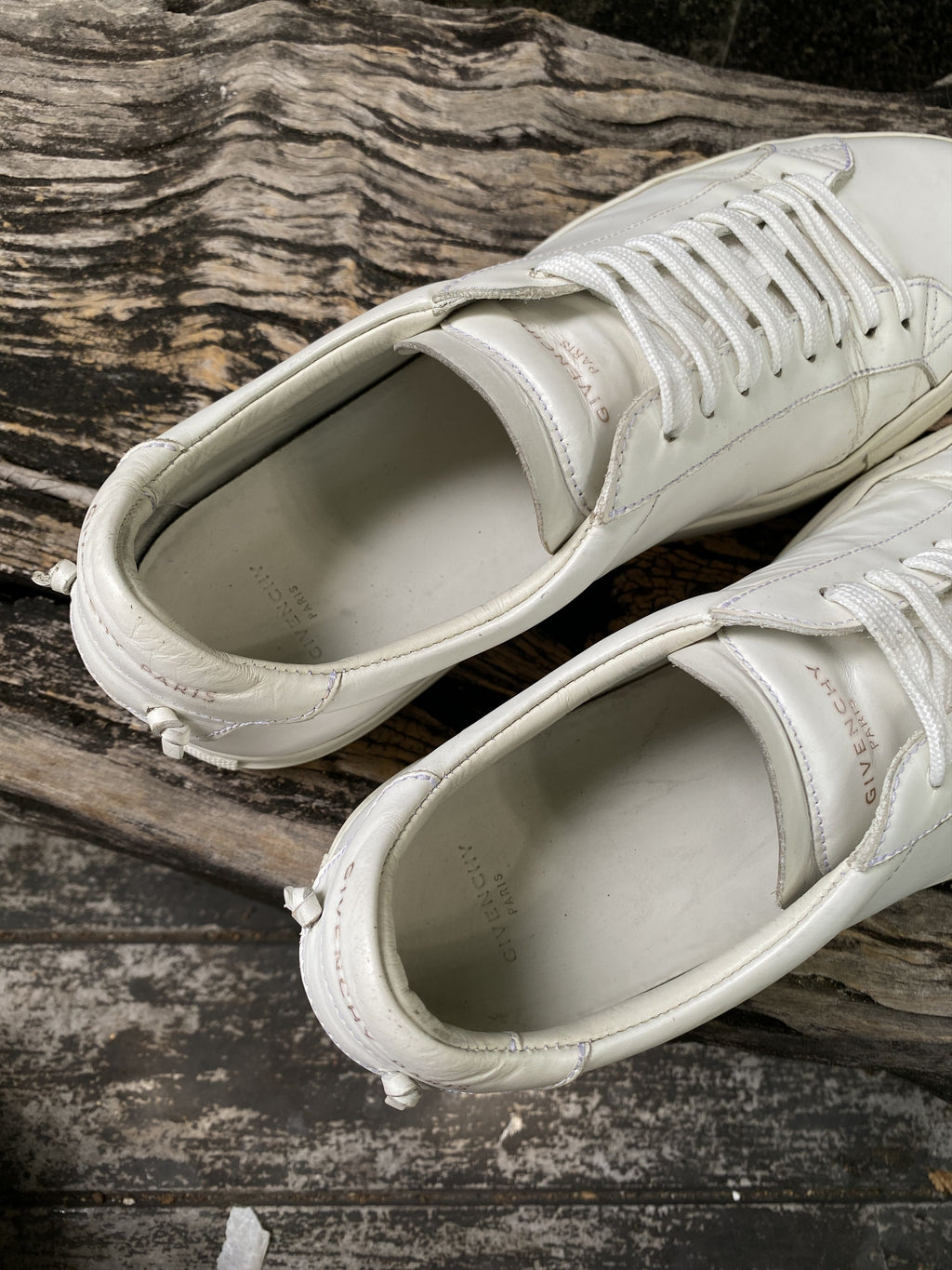 Givenchy White Leather Low-Top Sneakers EU 40