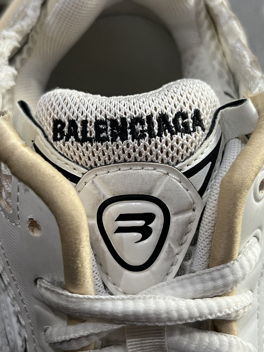 Balenciaga Runner Sneakers White Beige EU 37