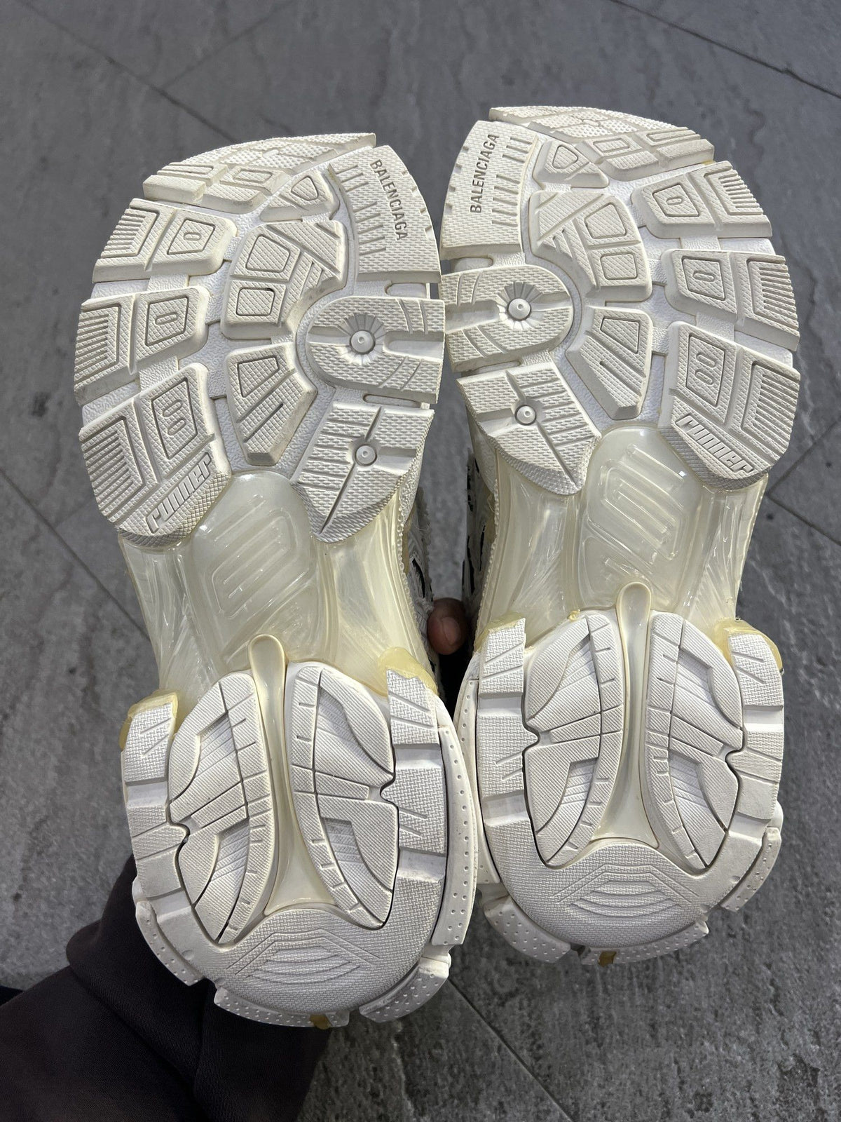 Balenciaga Runner Sneakers White Beige EU 37