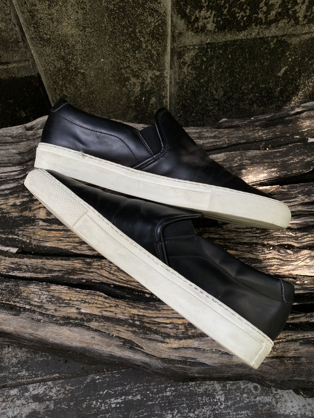 Common Projects Black Leather Slip-Ons EU 39