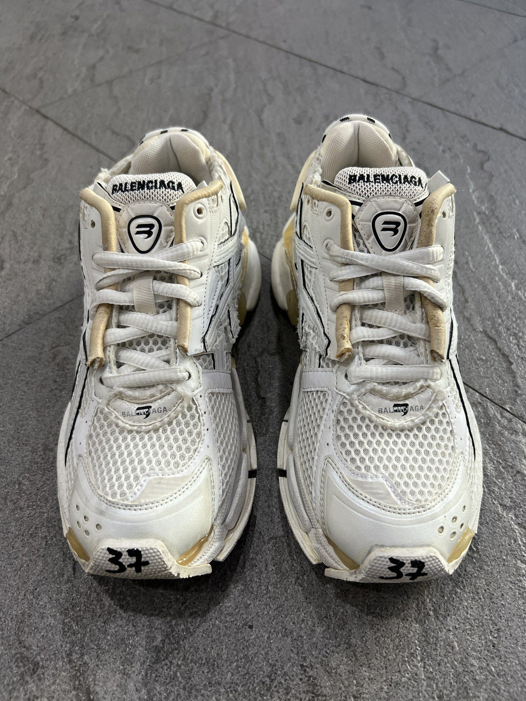 Balenciaga Runner Sneakers White Beige EU 37
