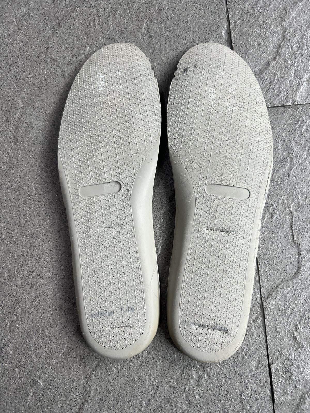 Maison Margiela Replica GAT White Suede Sneakers 40.5
