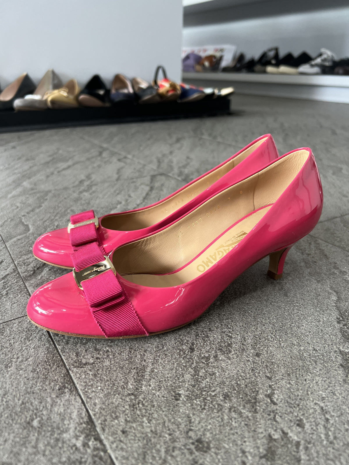 Ferragamo Vara Patent Fuchsia Heels Size 7D