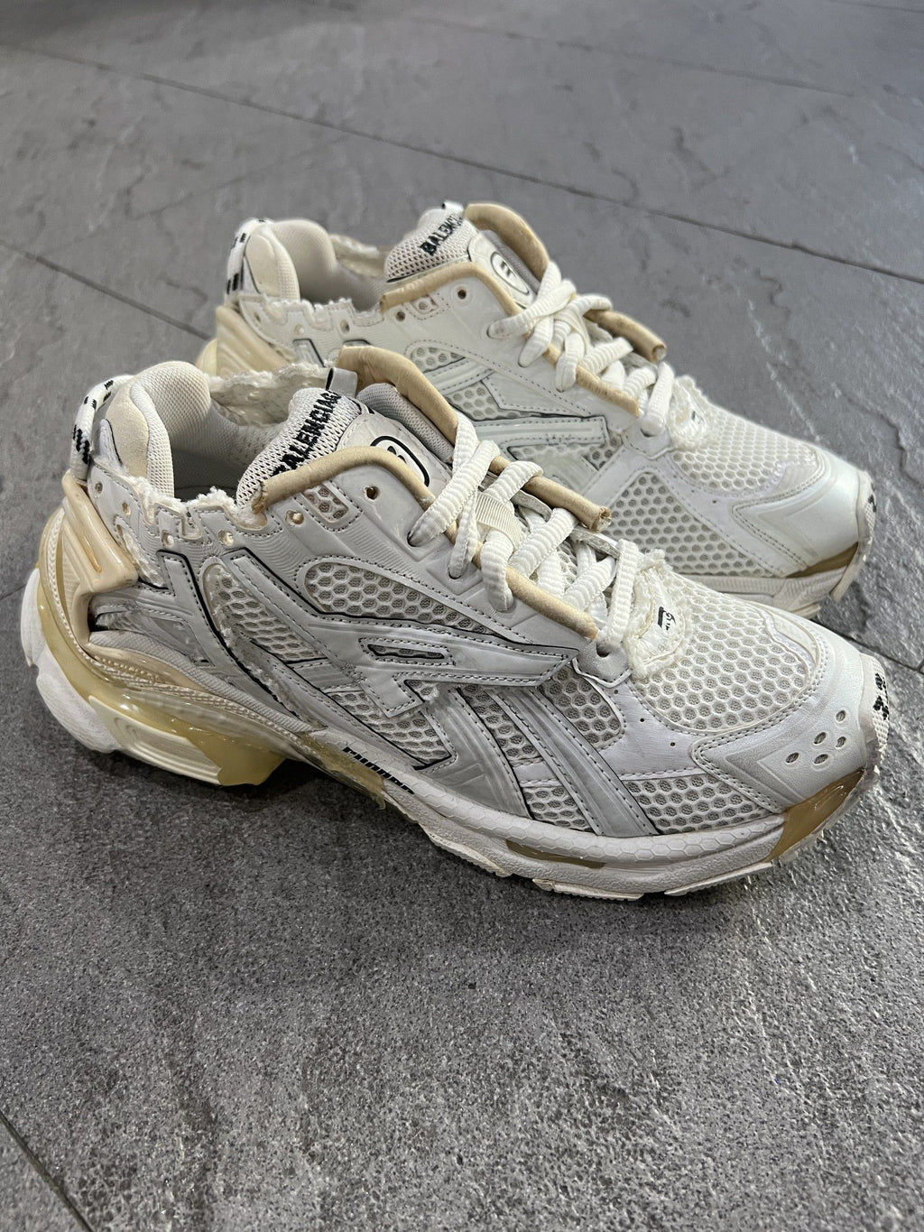 Balenciaga Runner Sneakers White Beige EU 37