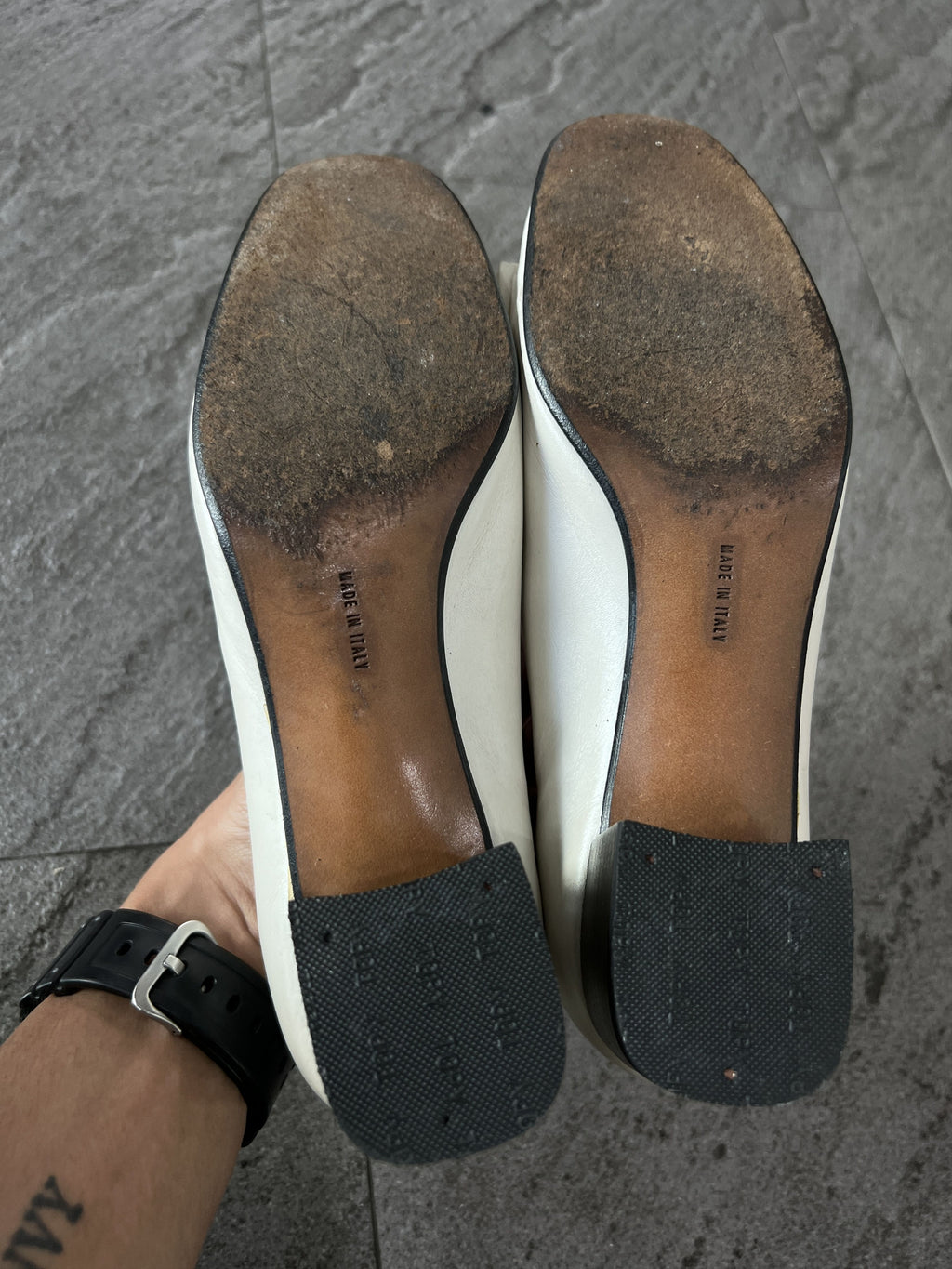 Ferragamo Vara Bow Pumps Cream Leather Heels 5C