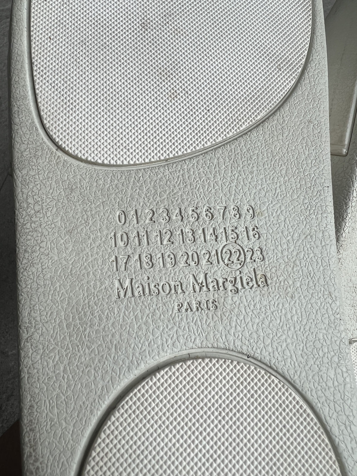 Maison Margiela Tabi Logo Rubber Slides White EU43