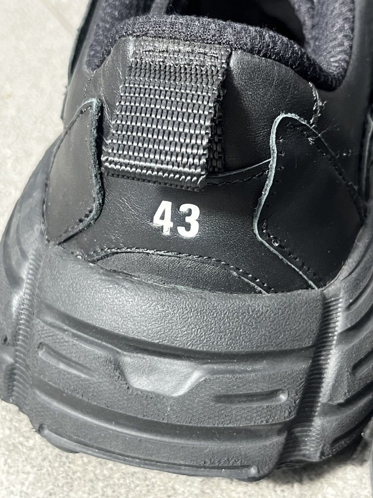 Balenciaga Monday Sneaker Triple Black EU43