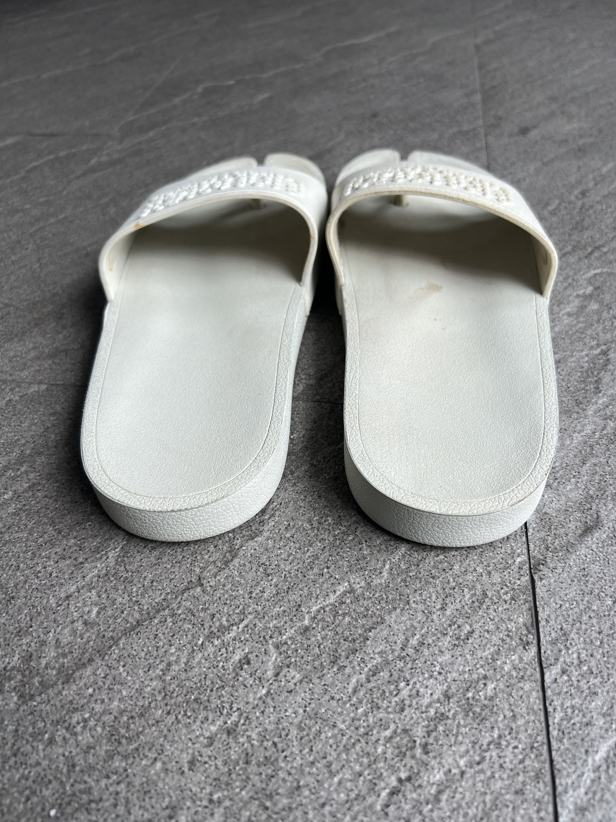 Maison Margiela Tabi Logo Rubber Slides White EU43