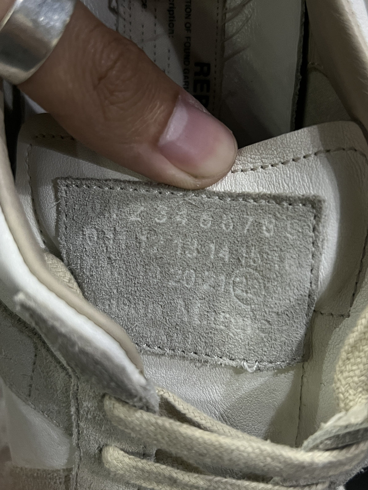 Maison Margiela Distressed White Grey Replica GAT 36.5
