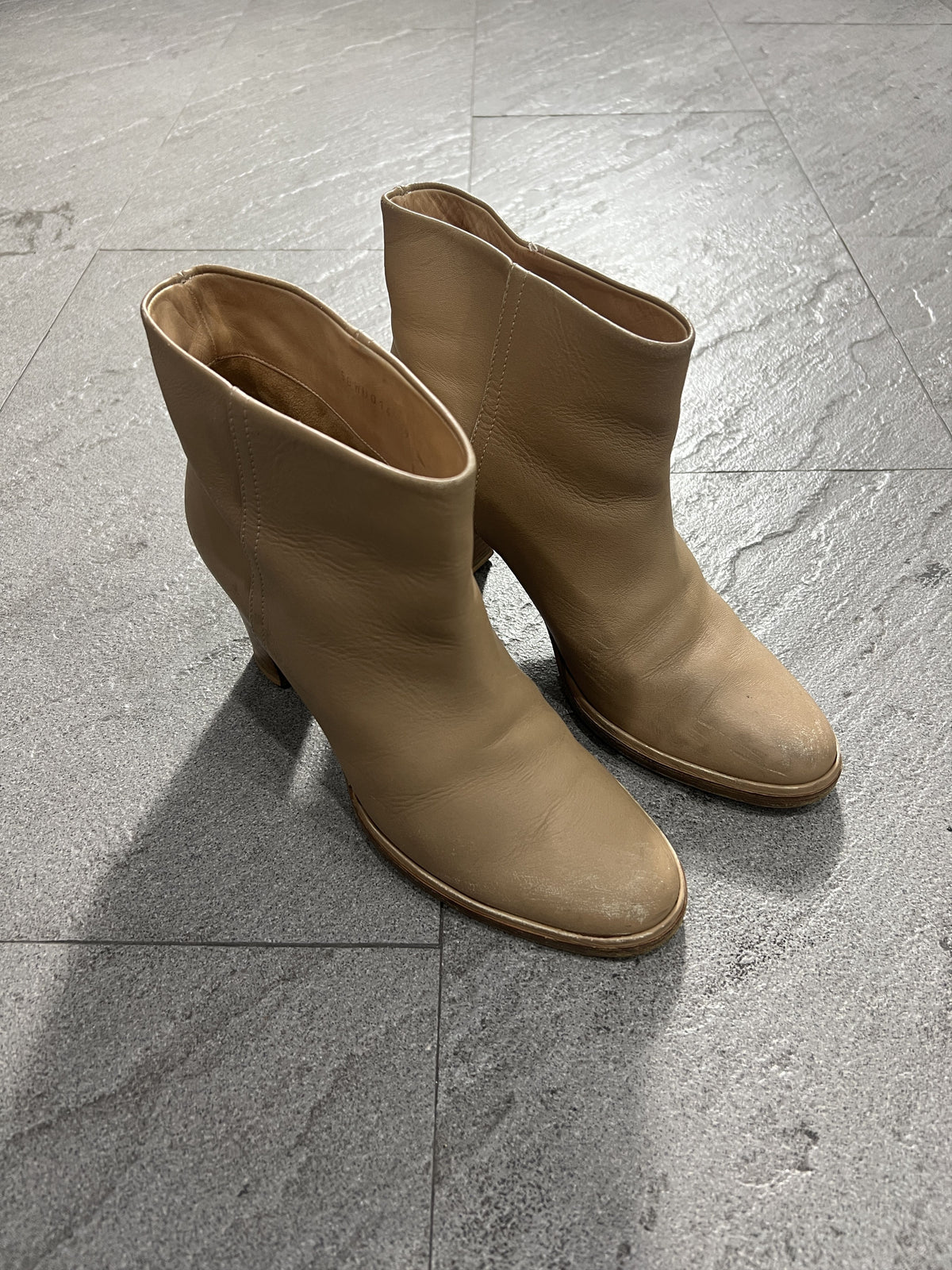 Maison Martin Margiela Camel Leather Ankle Boots EU39