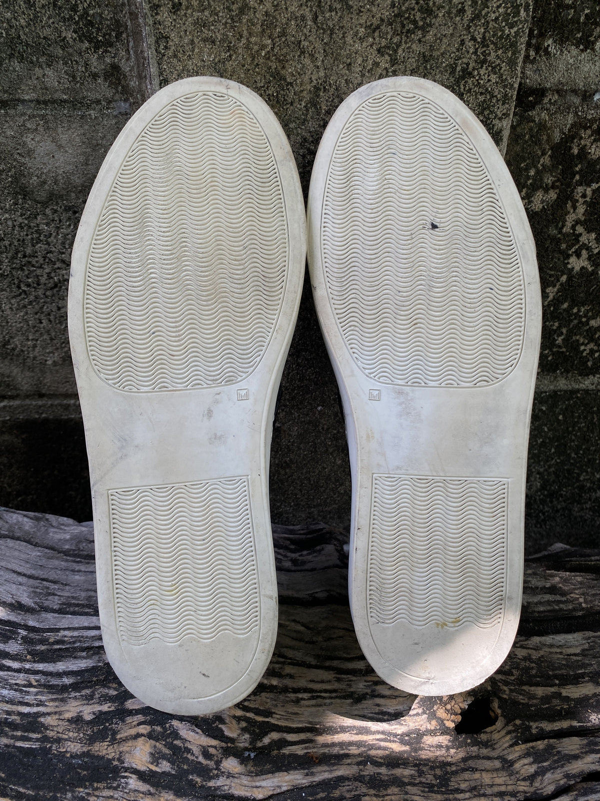 Common Projects Black Leather Slip-Ons EU 39