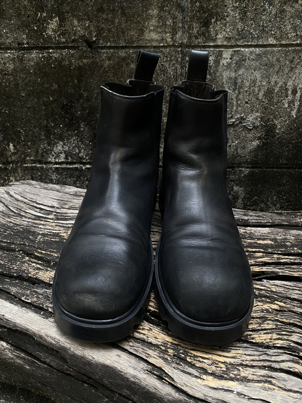 Bottega Veneta Tire Chelsea Boots Black Leather EU41