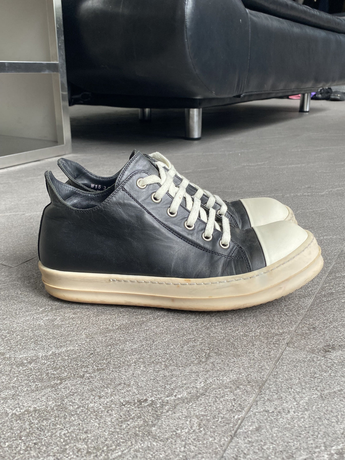 Rick Owens Low Sneaker Black Leather Milk Toe 39