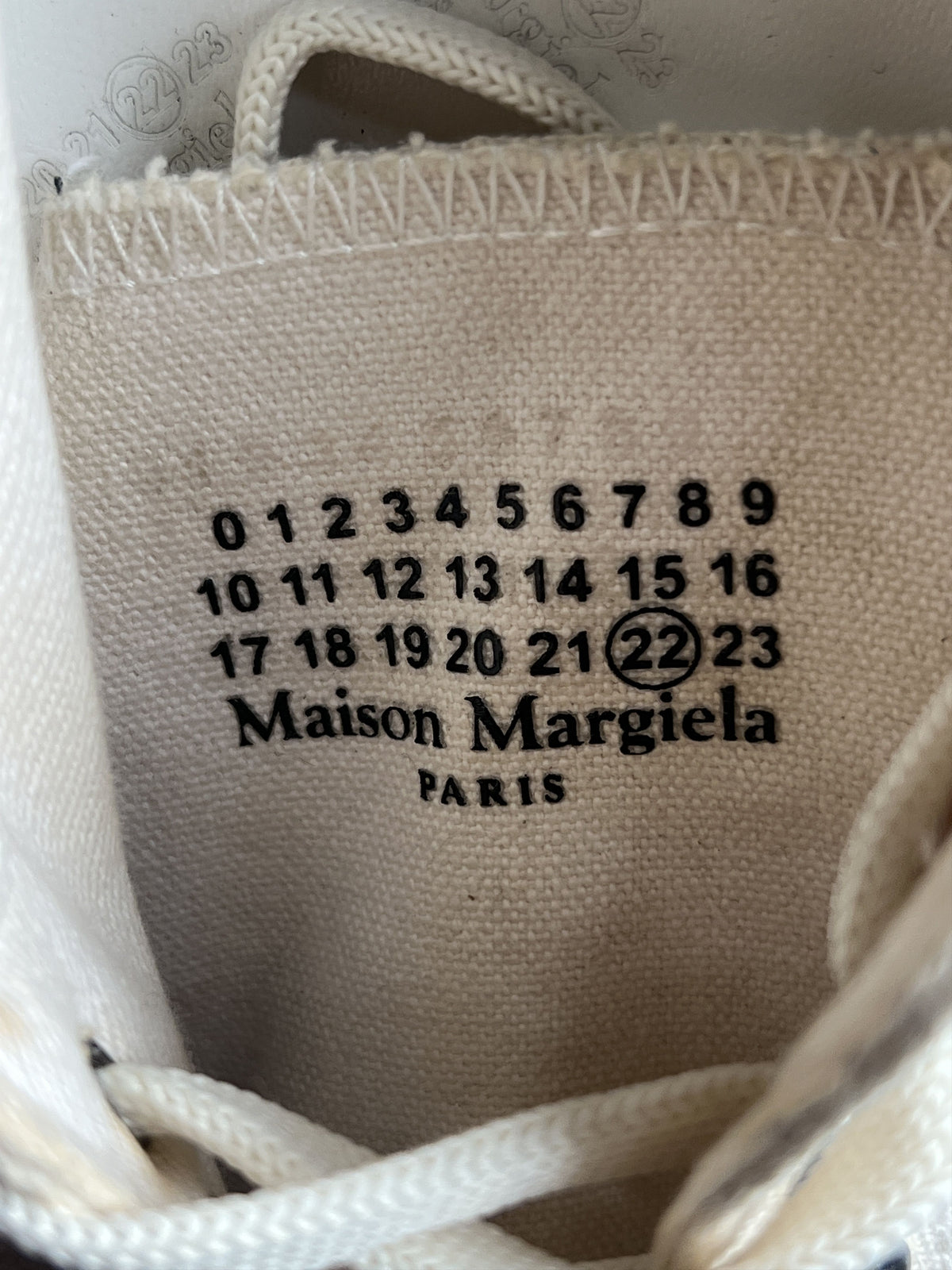 Maison Margiela Cream Tabi Canvas Low-Top Sneakers EU39