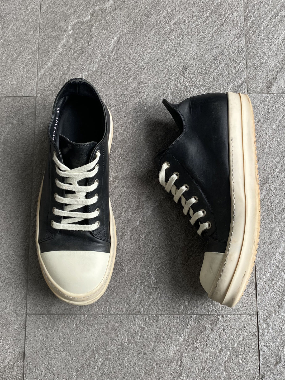 Rick Owens Low Sneaker Black Leather Milk Toe 39