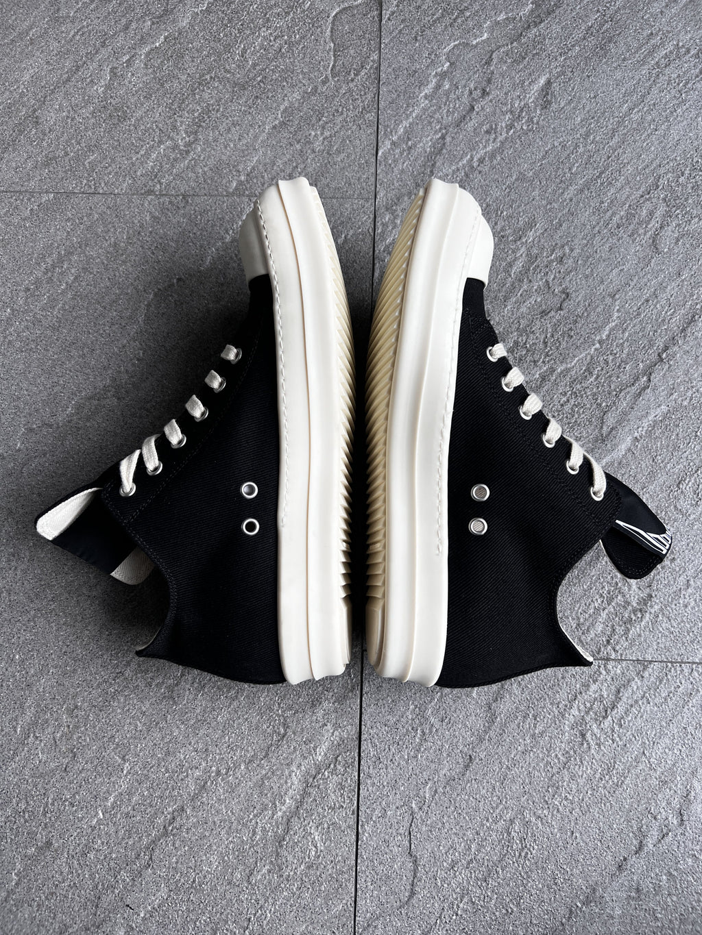 Rick Owens Hollywood Low Sneakers Black Milk EU40