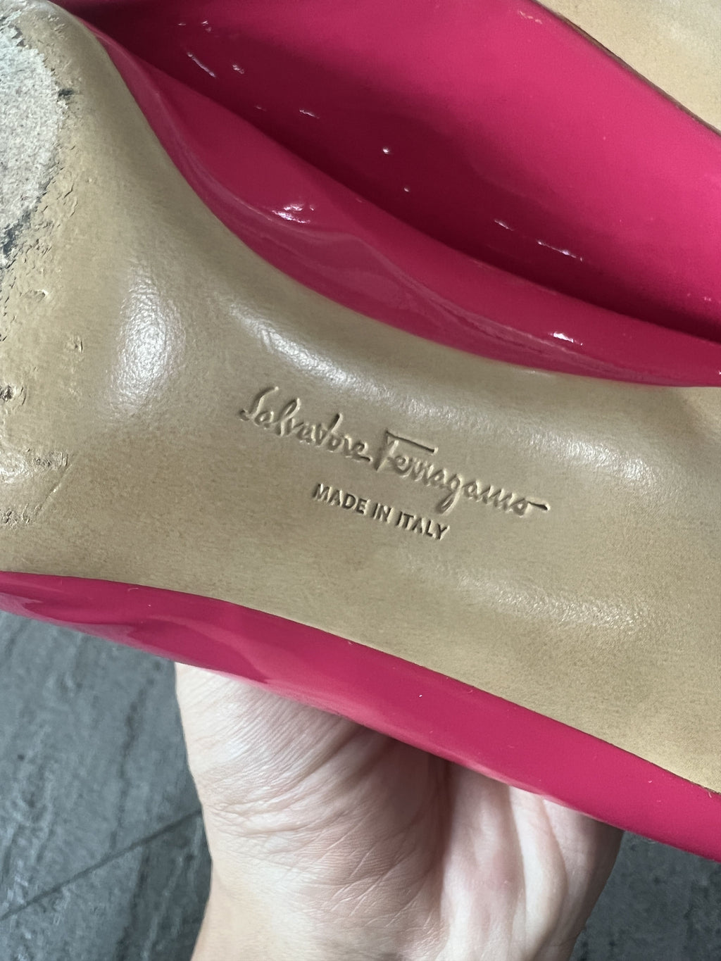 Ferragamo Vara Patent Fuchsia Heels Size 7D