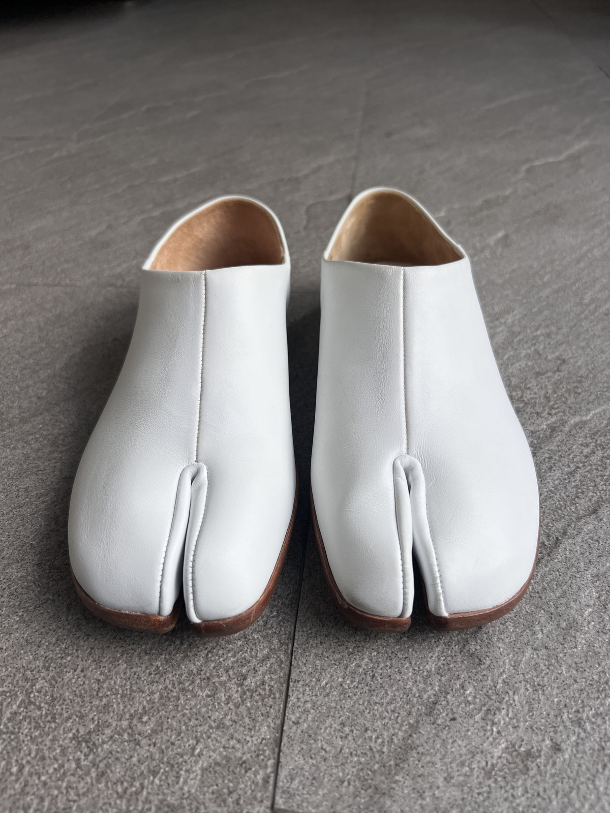 Maison Margiela Tabi Babouche Loafers White EU38