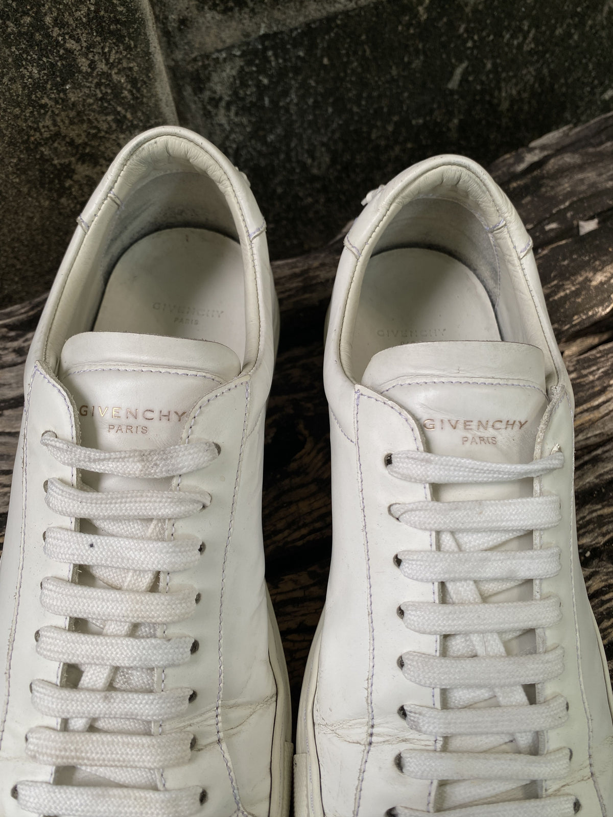 Givenchy White Leather Low-Top Sneakers EU 40