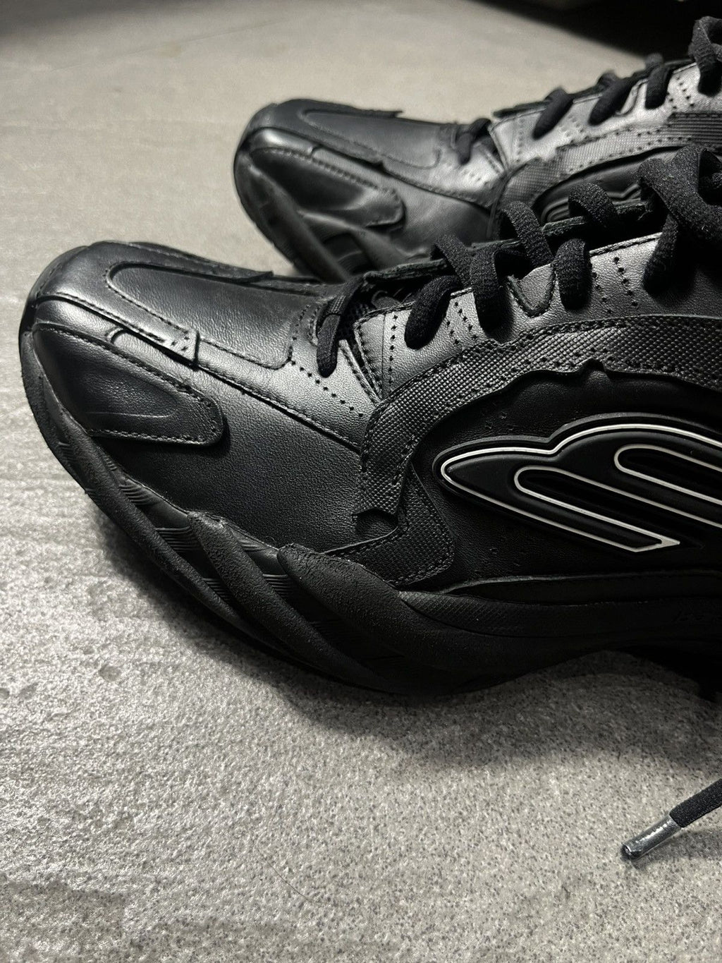 Balenciaga Monday Sneaker Triple Black EU43