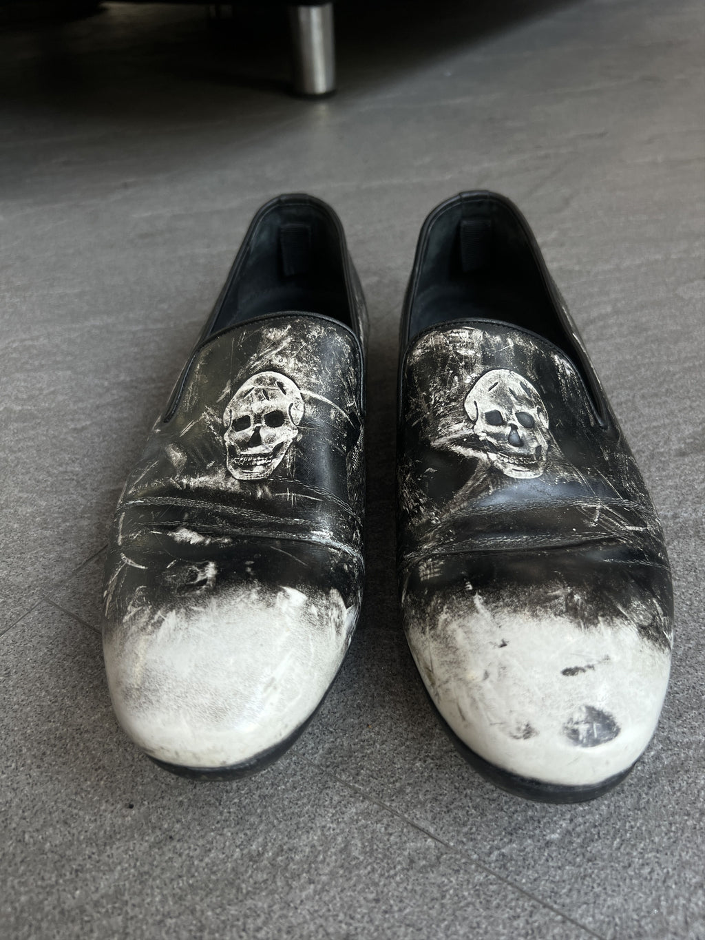 Alexander McQueen Skull Distressed Loafers EU41