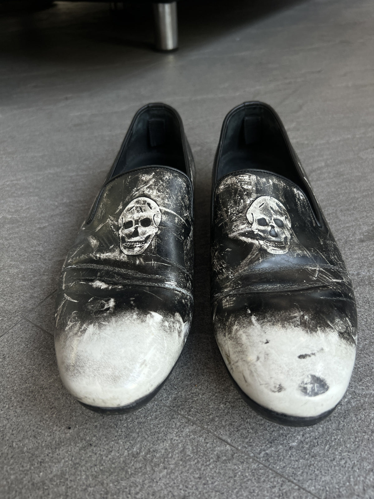 Alexander McQueen Skull Distressed Loafers EU41