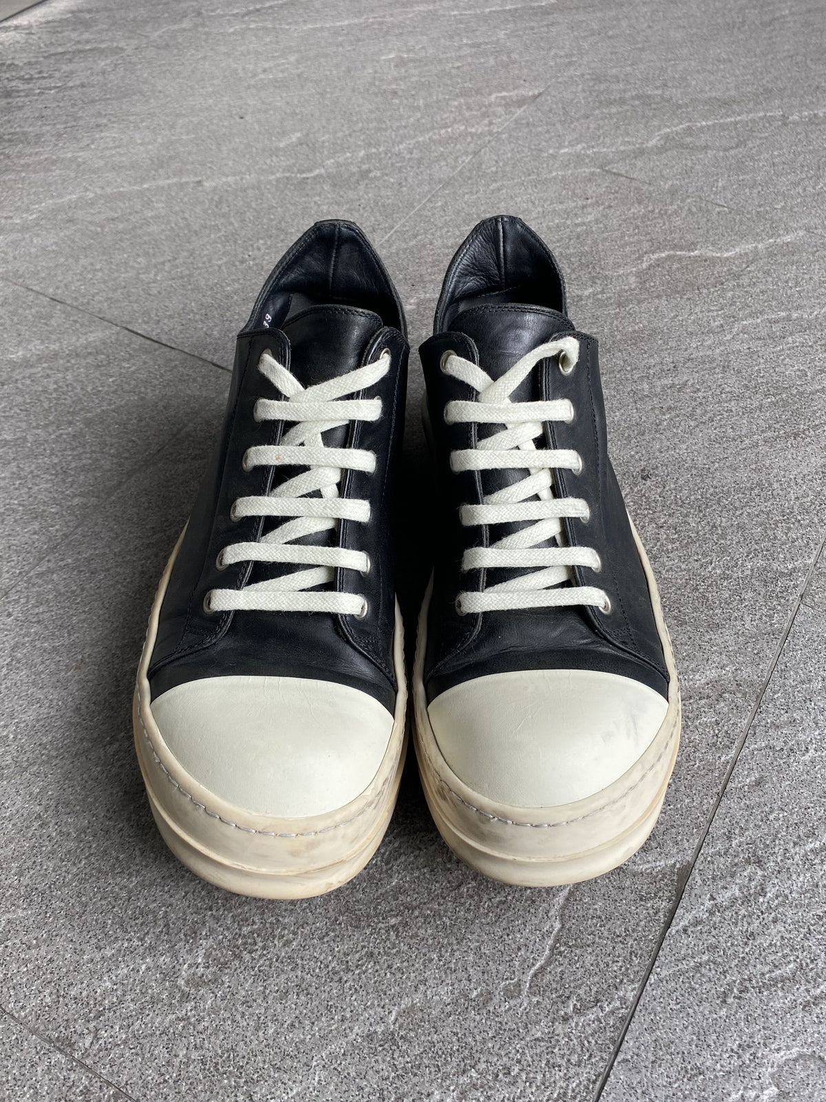 Rick Owens Low Sneaker Black Leather Milk Toe 39