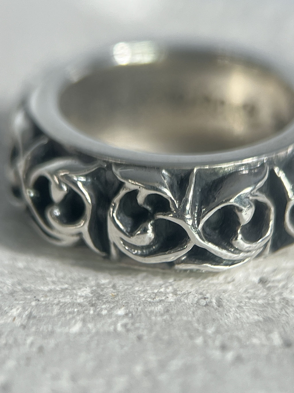 Chrome Hearts Eternity Vine Scroll Band Ring Size 47 / US4