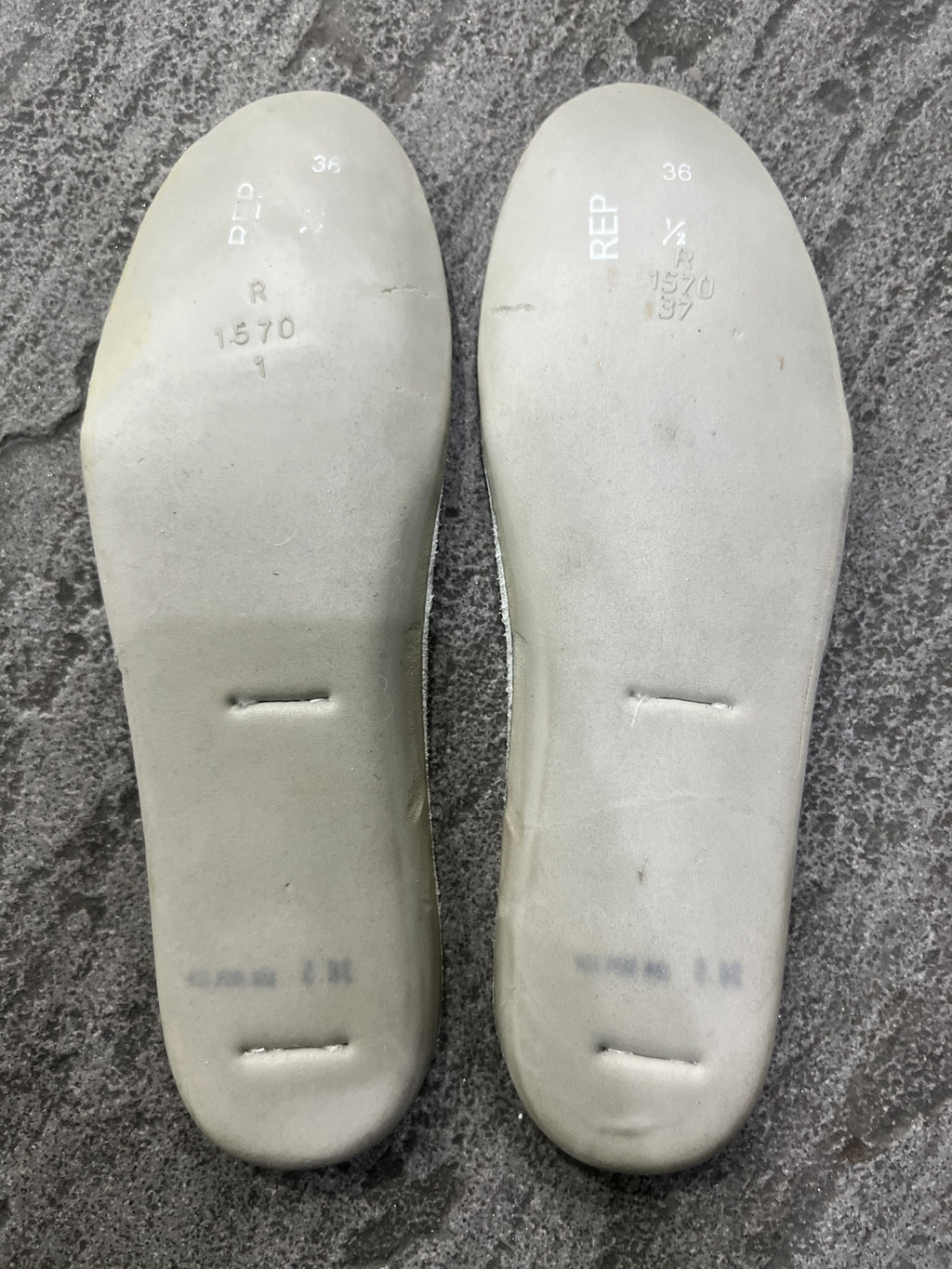 Maison Margiela Distressed White Grey Replica GAT 36.5