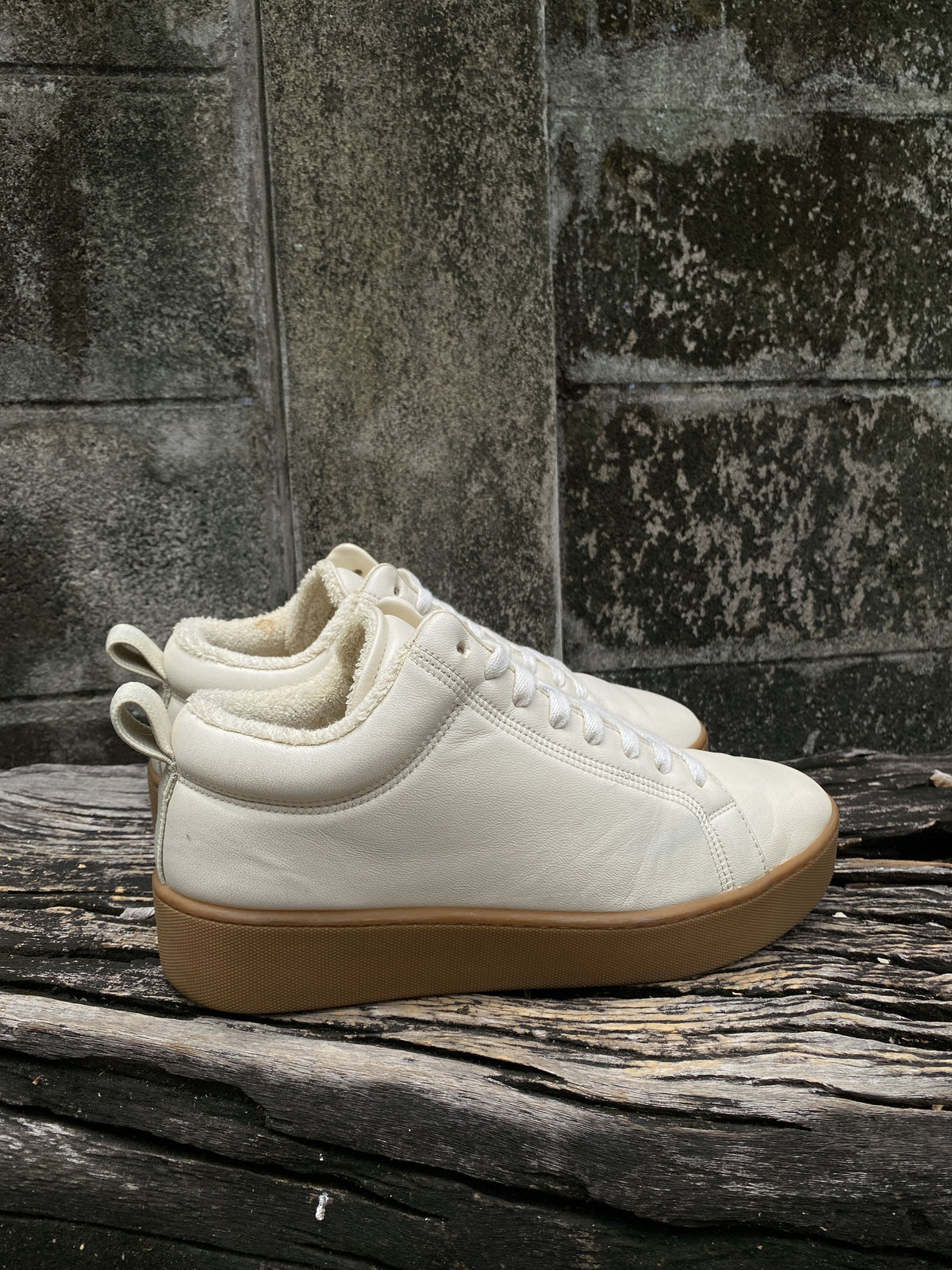 Bottega Veneta Leather Gum Sole Sneakers EU 41